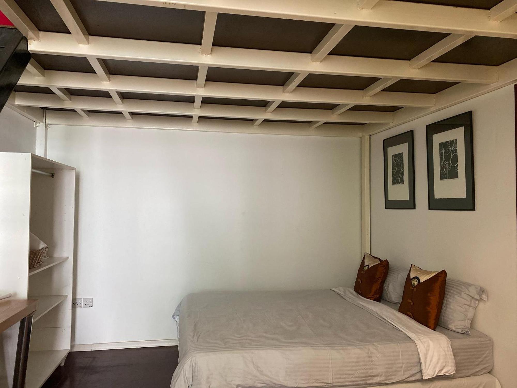 Wesberly Apartment *