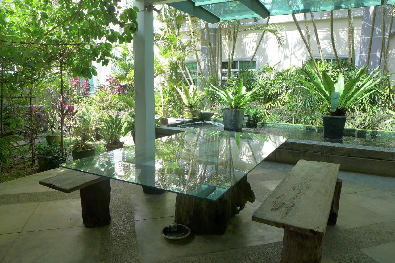 Wesberly Apartment *
