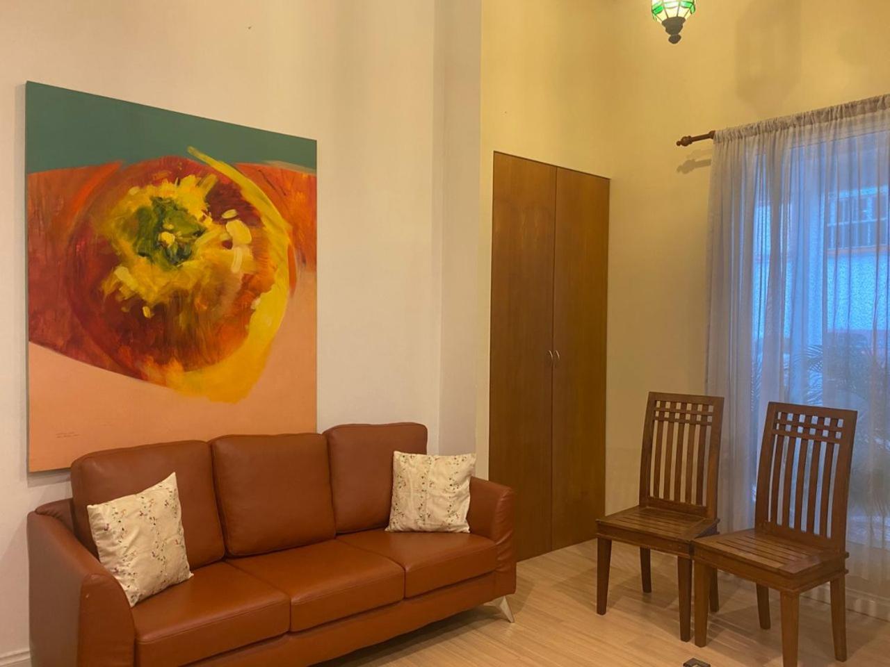 Wesberly Apartment *